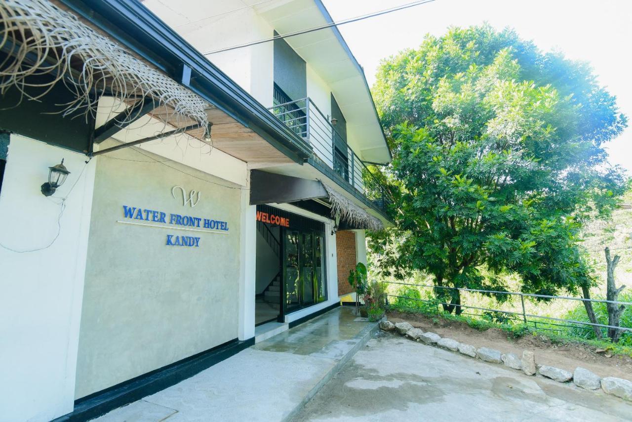 Oyo 479 Water Front Hotel Канди Экстерьер фото
